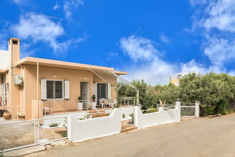 House with 2 rooms for 6 persons in Chania