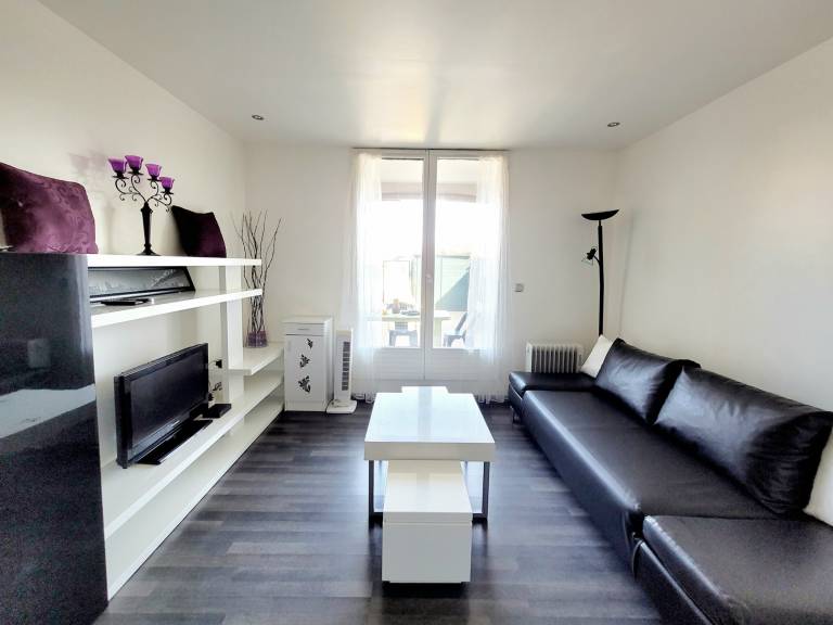 Modern Studio Cabin - Terrace - Parking - Near Beach — photo 4