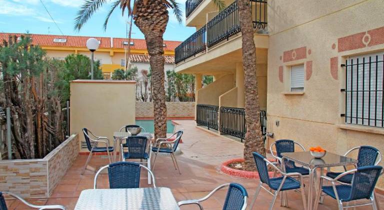 Holiday apartment with pool & terrace — photo 4