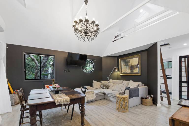 House  Sawtell