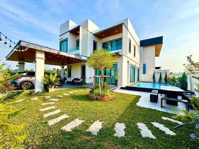 250 m&sup2; Villa
