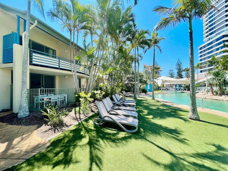 Apartment Mermaid Beach