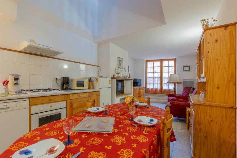 Gite with barbecue & terrace — photo 3