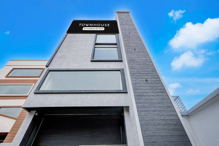 Townhouse Konanakunte Cross Metro Station