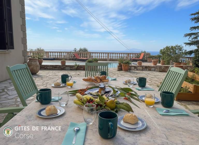 Fully equipped charming gite with terrace, private pool & yard | Sea view | Suitable for remote work | Pets allowed — photo 3