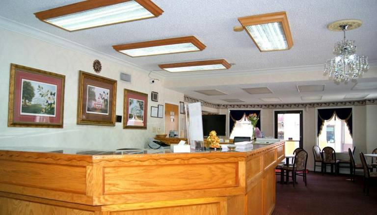 Red Carpet Inn Natchez — photo 3
