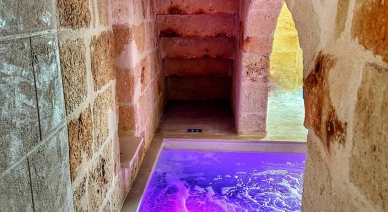 Vacation home with pool — photo 3
