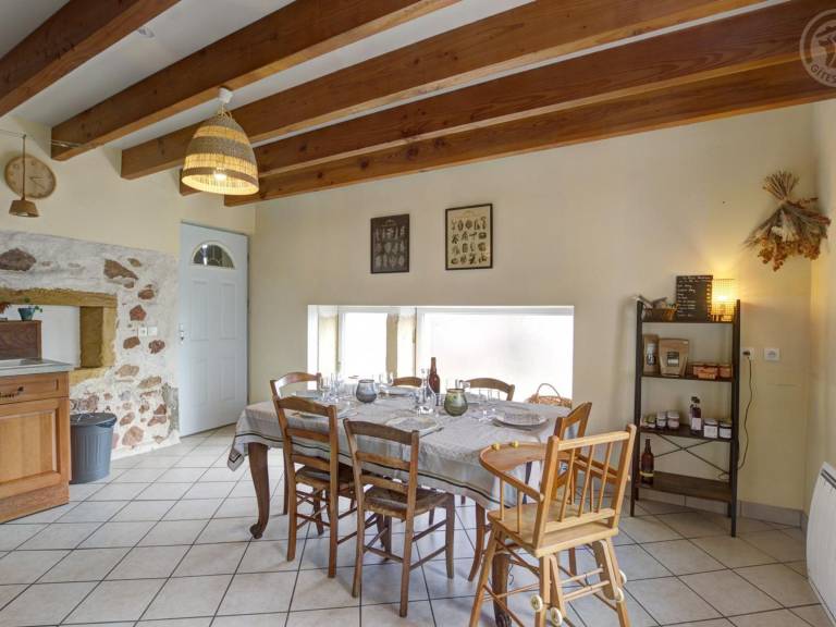 Comfortable cottage in the heart of the Loire with enclosed garden — photo 5