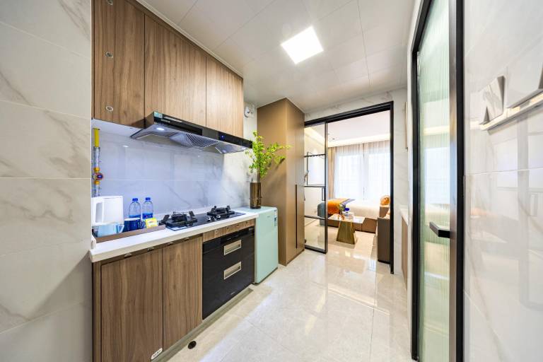 Serviced apartment with patio & garden | Good for workation — photo 3