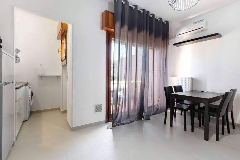 Apartment 'La Pelusa Peschiera' with Shared Pool, Wi-Fi and Air Conditioning — photo 3