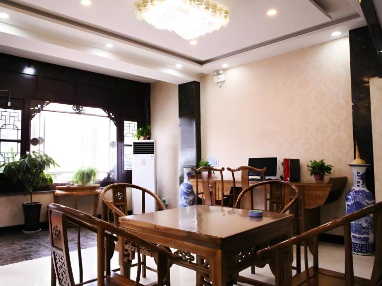 Shell Jinzhong Pingyao Ancient City East Gate Hotel — photo 2