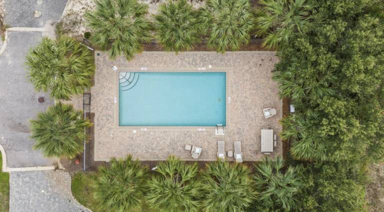 House with barbeque & pool — photo 3