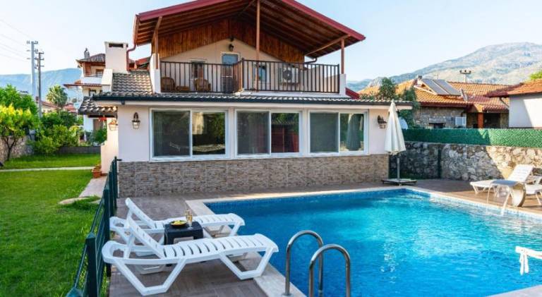 Fully equipped lovely villa with jacuzzi, private pool & patio | Dogs allowed in Mugla