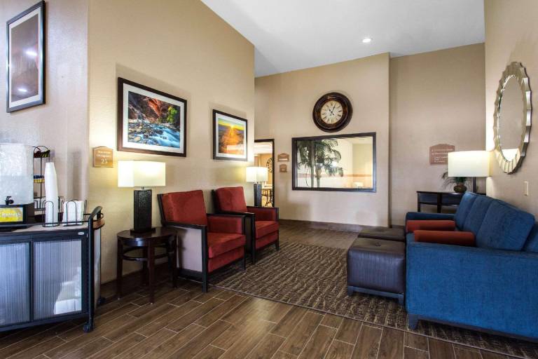 Comfort Inn & Suites Deming — photo 4