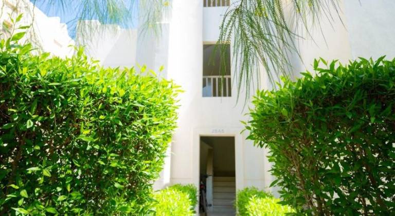 Holiday apartment with terrace & pool — photo 5