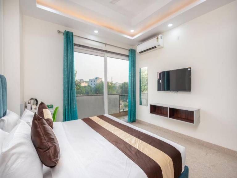 HOTEL COMFORT N STAY in Gurugram