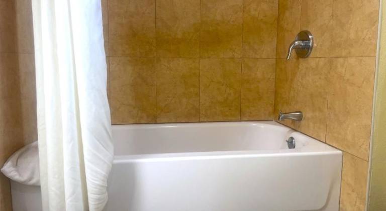 Sunstar Inn Los Banos near I-5 — photo 4