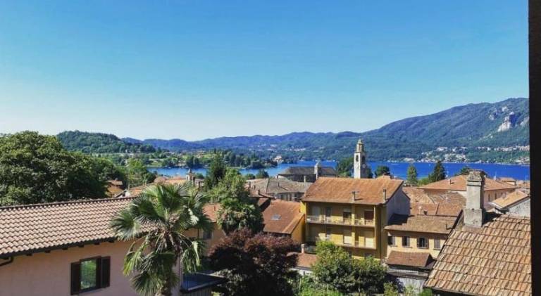 Apartment with patio & yard in Orta San Giulio