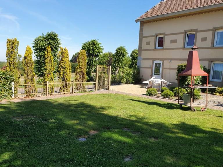 Bungalow mit Terrasse, Garten und Grill | Naturblick