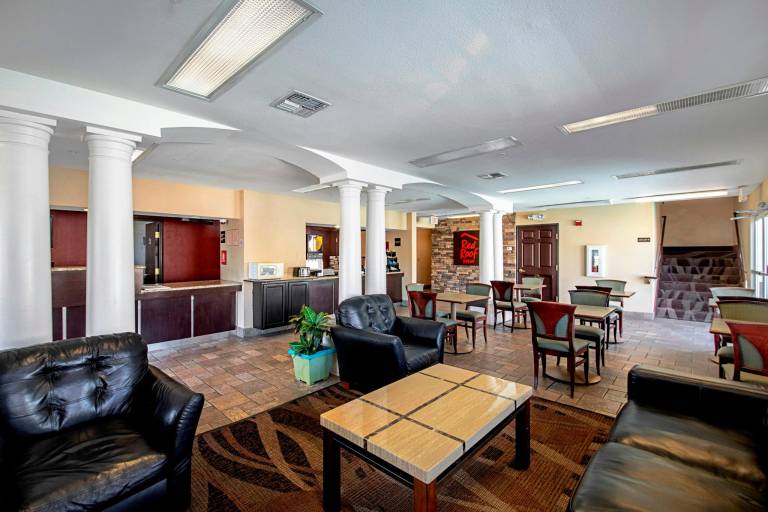 Red Roof Inn San Marcos — photo 2