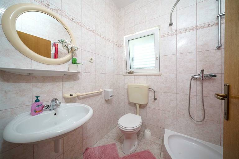 Apartment for 4 near the beach! — photo 5