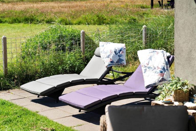 House with sauna, BBQ & hot tub in Ringkobing