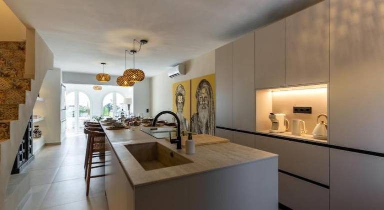 Apartment with pool | Pet-friendly — photo 3