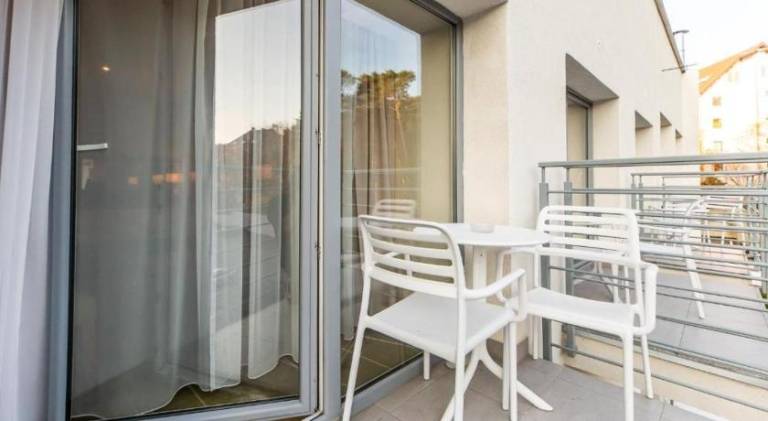 Rental apartment with terrace — photo 4