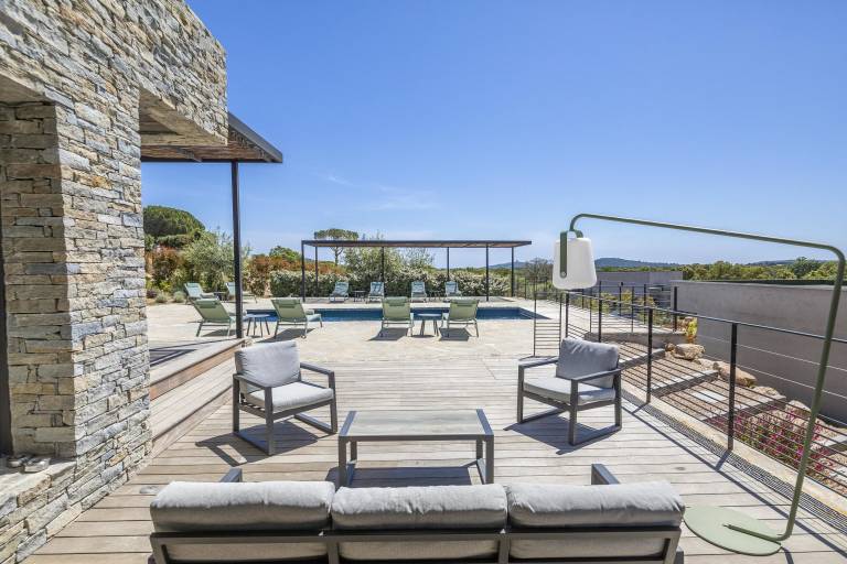 Villa with garden, terrace & private pool — photo 5