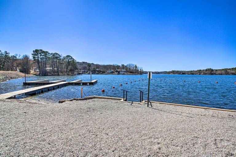 1/2 Mi to DeSoto Lake: Hot Springs Village Home — photo 3