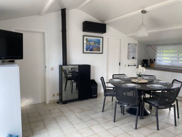 Vacation home with patio, yard & barbeque | Nature view — photo 5