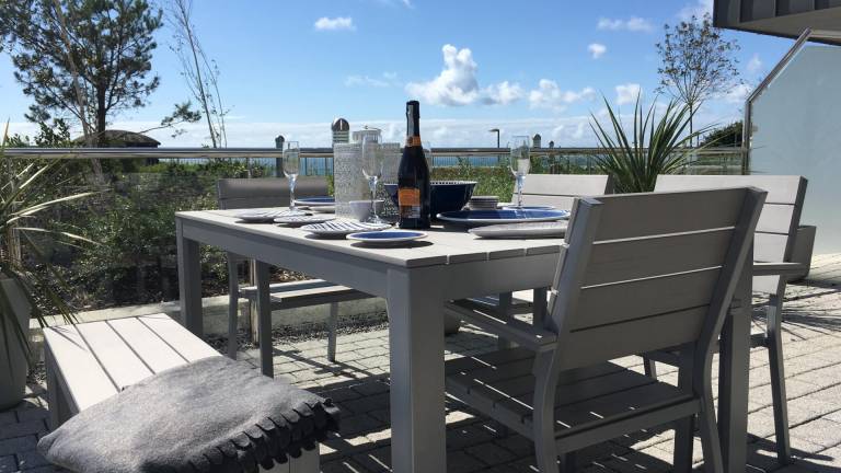 Holiday apartment with garden in Bournemouth