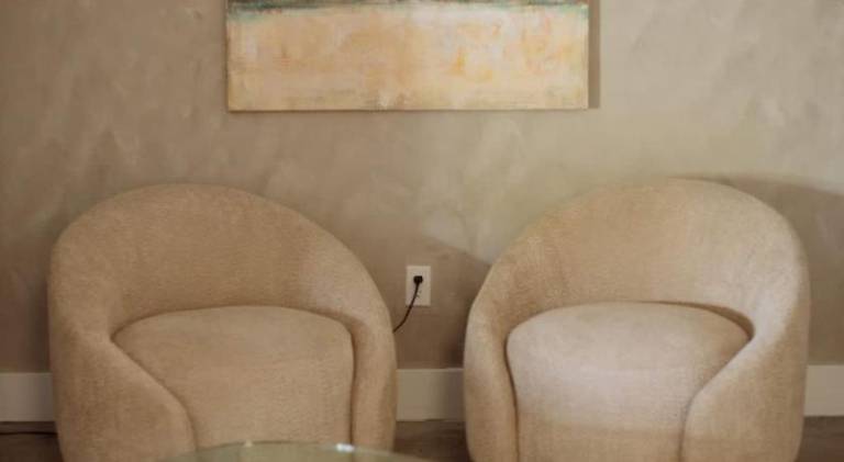 Cozy Charm in West Hollywood — photo 5