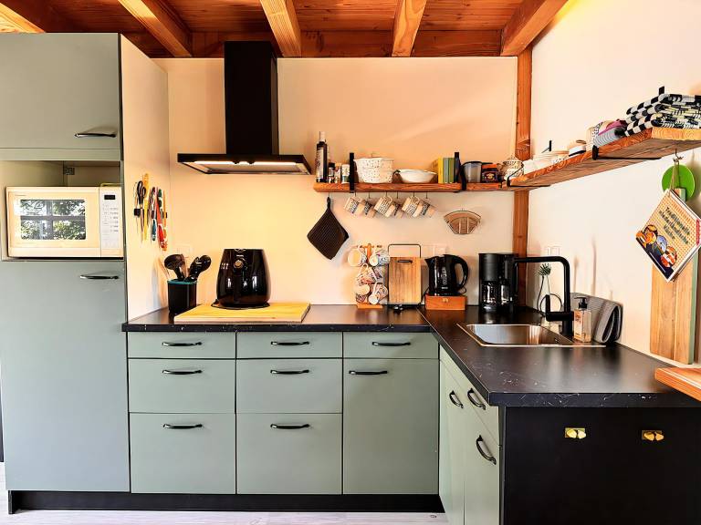 Cottage with 2 rooms for 4 persons — photo 3