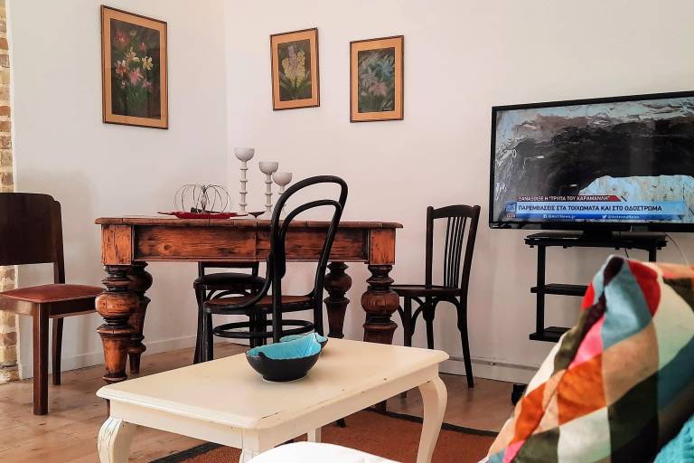 Thomais House – Spacious Family Home with Private Garden Near Corfu Old Town & Beach — photo 4
