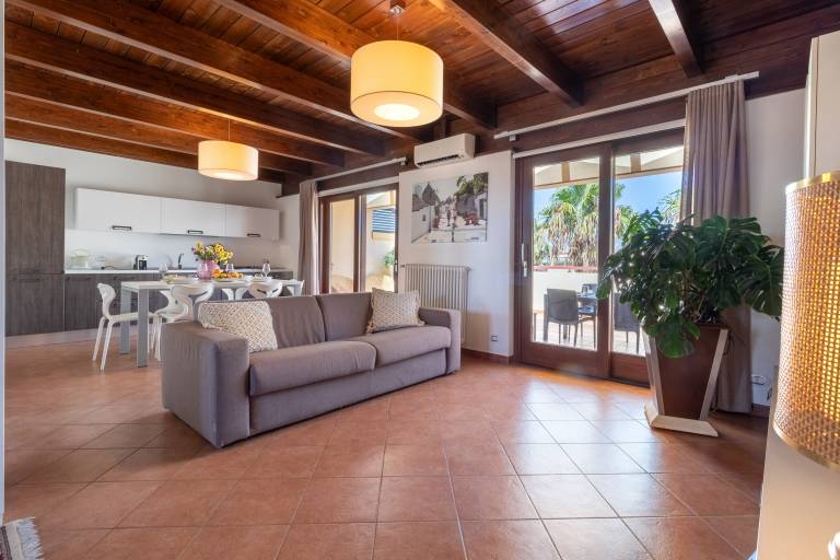 Apartment 'Attico D'amare' with Private Terrace, Wi-Fi and Air Conditioning — photo 4