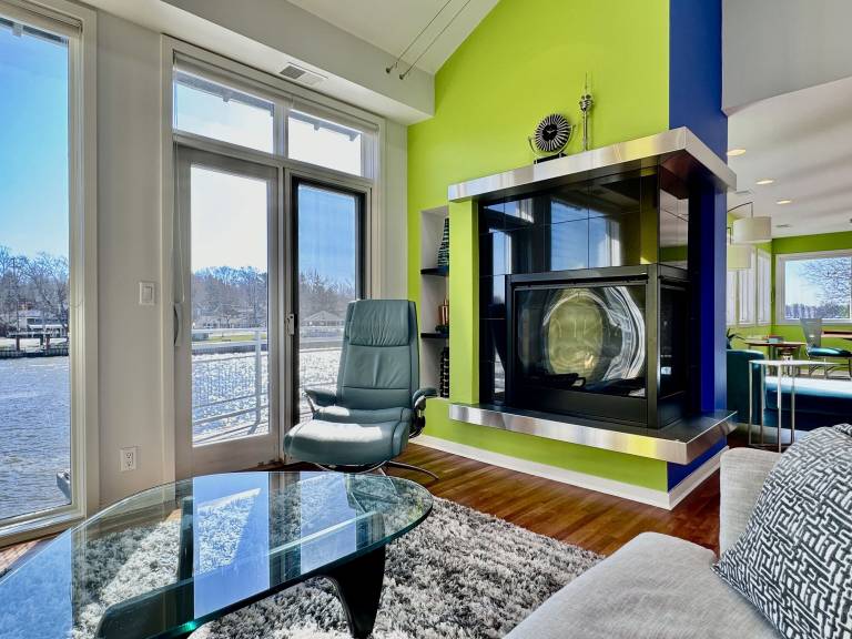 Condo Douglas