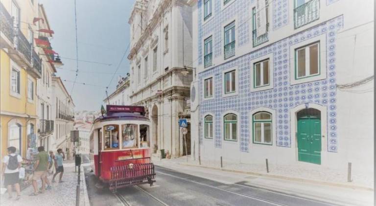 Fully equipped rental apartment with patio | Near Santa Justa Lift | Perfect for remote work | Pet-friendly — photo 2