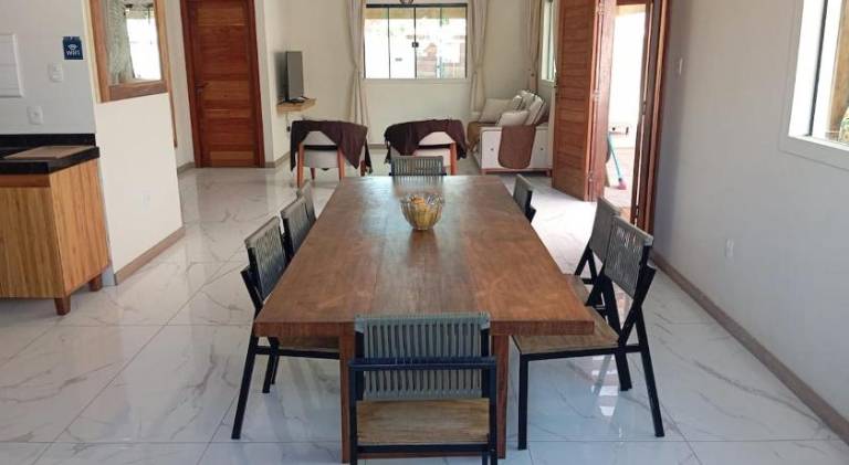 Vacation home with pool — photo 4
