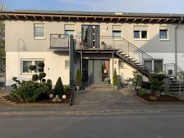 Holiday apartment with yard, barbeque & terrace in Bernkastel-Kues