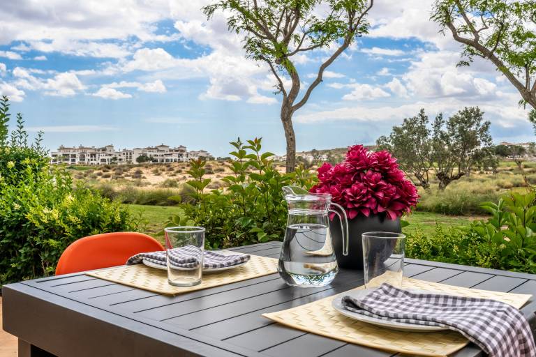 Holiday apartment with barbecue, fast internet & yard | Mountain view in Almeria