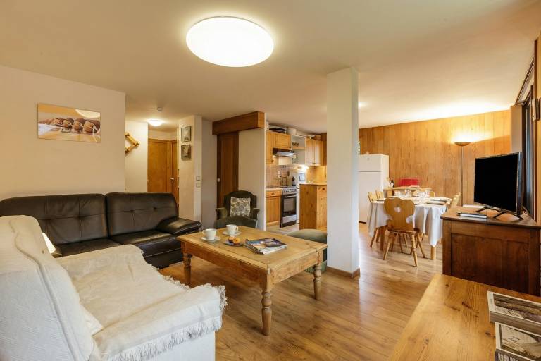 Children-friendly lovely rental apartment with garden | Mountain view | Ski nearby | Pets are welcome — photo 4