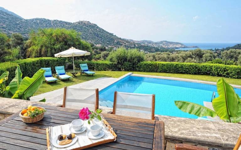 Βίλα  Paralia Mpali