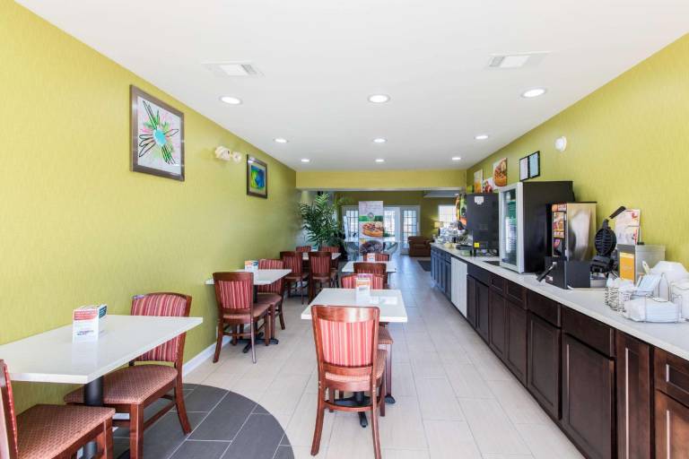 Quality Inn Albertville US 431 — photo 2