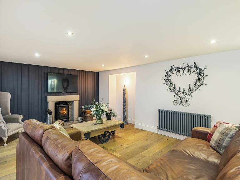 Cottage with yard | River view — photo 4