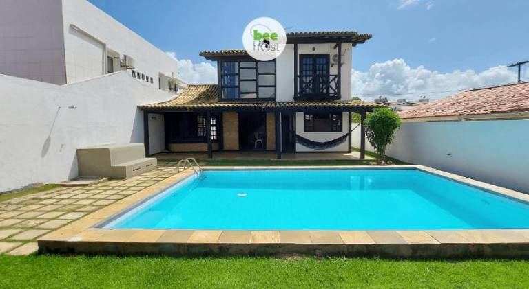 Vacation home with pool — photo 2