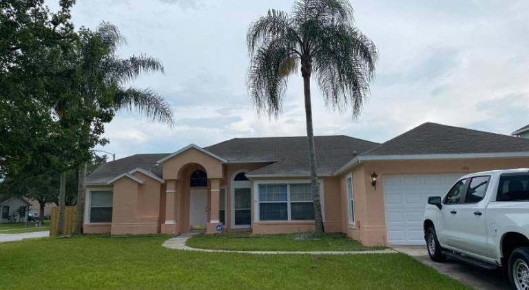 House with 1 room for 10 persons in Orlando, FL