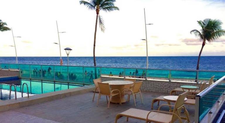 Serviced apartment with patio & pool | Suitable for remote work — photo 3