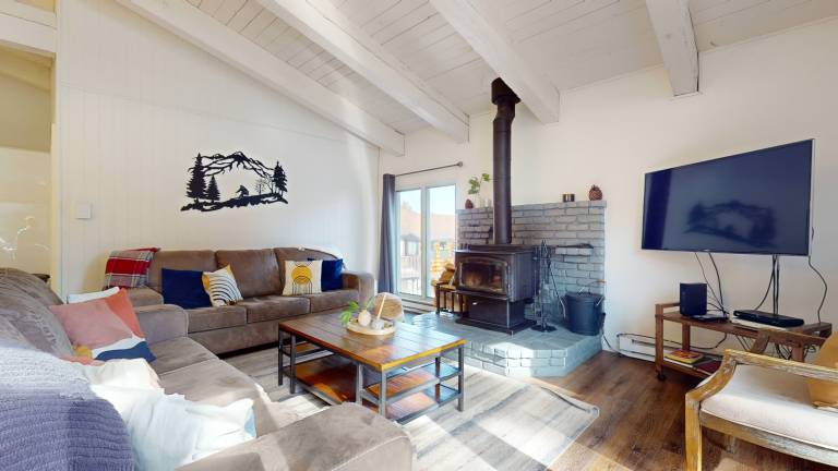 Children-friendly condo with heated pool, hot tub & patio | Pets are welcome — photo 5
