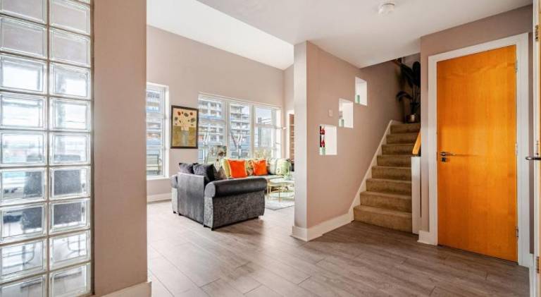 Great Value Luxury Apt in Belfast City Centre with parking — photo 4